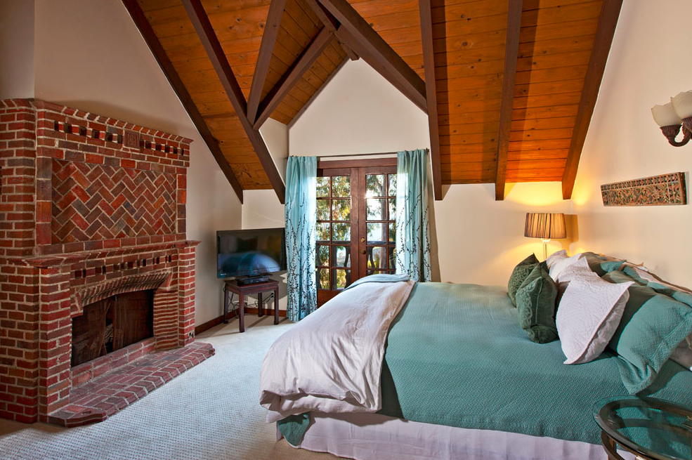 Beach House Treatment Malibu indigo ranch house blue bedroom