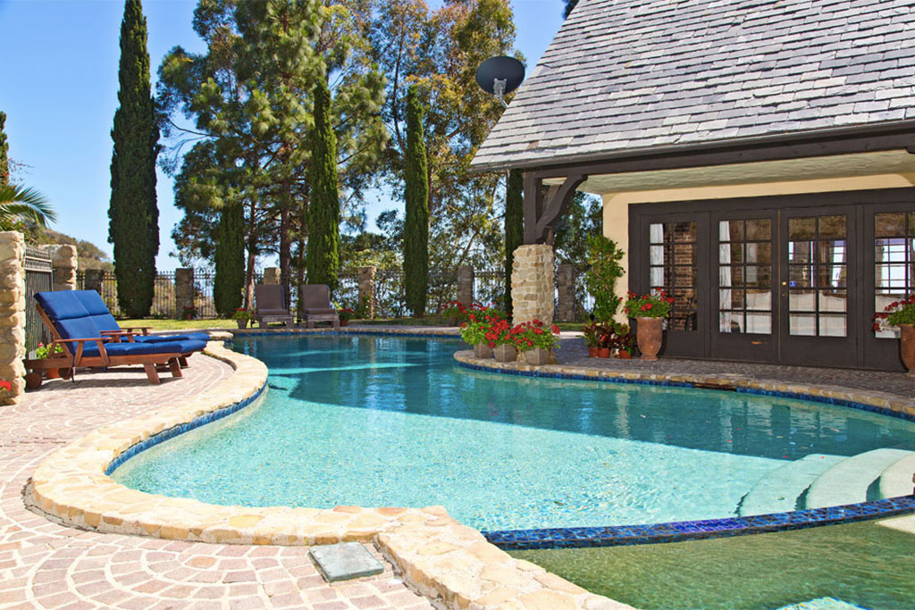 indigo-ranch-house-pool
